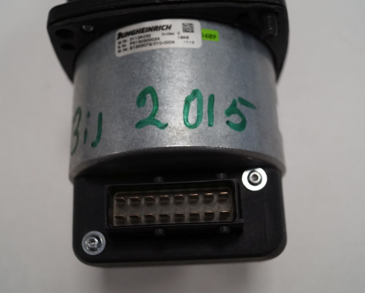 Jungheinrich 51134052 | Joystick Index 0 from ESE 320 year 2015 Joystick Index 0 from ESE 320 year 2015 - Système électrique pour Matériel de manutention: photos 4 Jungheinrich 51134052 | Joystick Index 0 from ESE 320 year 2015 Joystick Index 0 from ESE 320 year 2015 - Système électrique pour Matériel de manutention: photos 4