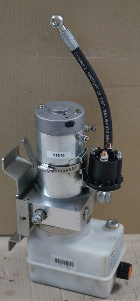 Jungheinrich 51773808 | Pump unit VIBO MD24120 24V 1,2Kw for EJE M13 Pump unit VIBO MD24120 24V 1,2Kw for EJE M13 - Pompe hydraulique pour Matériel de manutention: photos 1 Jungheinrich 51773808 | Pump unit VIBO MD24120 24V 1,2Kw for EJE M13 Pump unit VIBO MD24120 24V 1,2Kw for EJE M13 - Pompe hydraulique pour Matériel de manutention: photos 1
