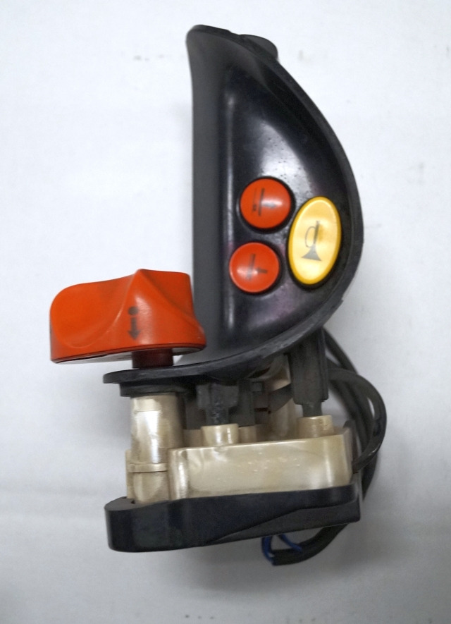 Système électrique pour Matériel de manutention Linde 1443605100 | Rijschakelaar Control handle  Control module Rijschakelaar Control handle  Control module