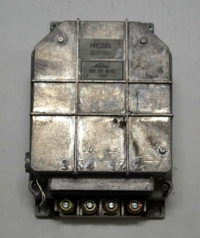 Linde 3903608662 | Rij regeling Drive controller 24V/300A LDC-2711fs10 version 1 - Bloc de gestion pour Matériel de manutention: photos 1 Linde 3903608662 | Rij regeling Drive controller 24V/300A LDC-2711fs10 version 1 - Bloc de gestion pour Matériel de manutention: photos 1