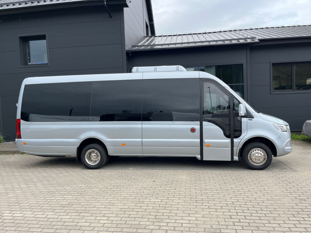 Mercedes-Benz Sprinter 519 TRANSFER XL / 22+1+1 / ON STOCK!!! Mercedes-Benz Sprinter 519 TOURIST XL/ 21-24 Seats/ IN STOCK! - Minibus, Transport de personnes: photos 4 Mercedes-Benz Sprinter 519 TRANSFER XL / 22+1+1 / ON STOCK!!! Mercedes-Benz Sprinter 519 TOURIST XL/ 21-24 Seats/ IN STOCK! - Minibus, Transport de personnes: photos 4