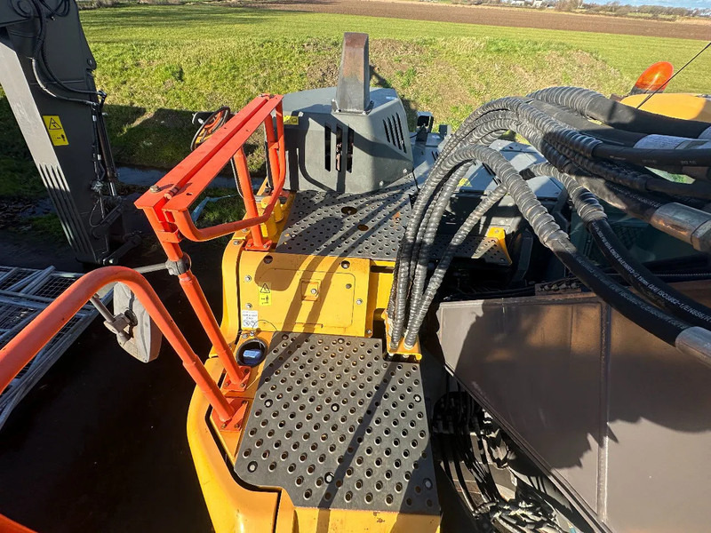 Pelle sur chenille neuf Volvo ECR 235 EL: photos 9