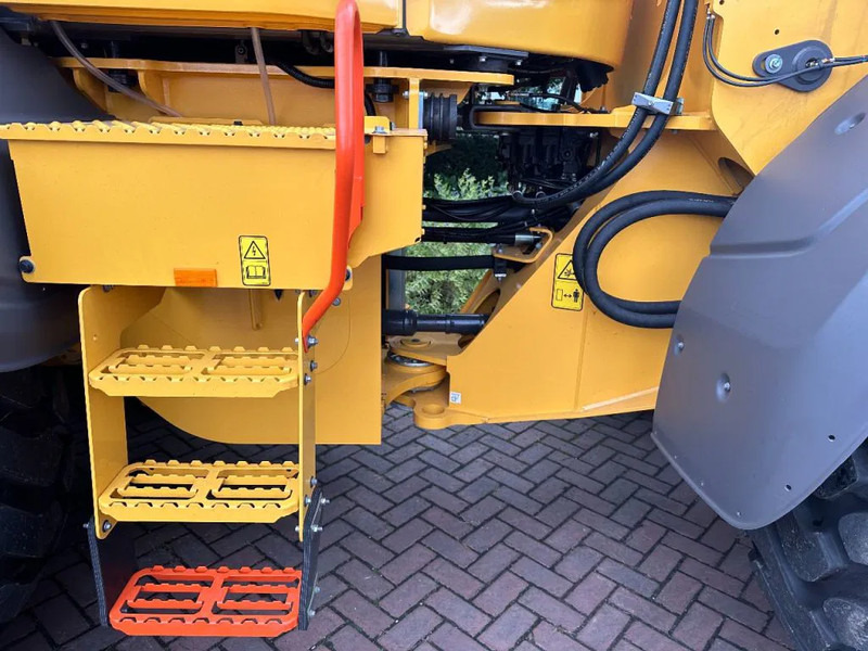 Chargeuse sur pneus neuf Volvo L110 H Unused 3 units directly availlable: photos 9