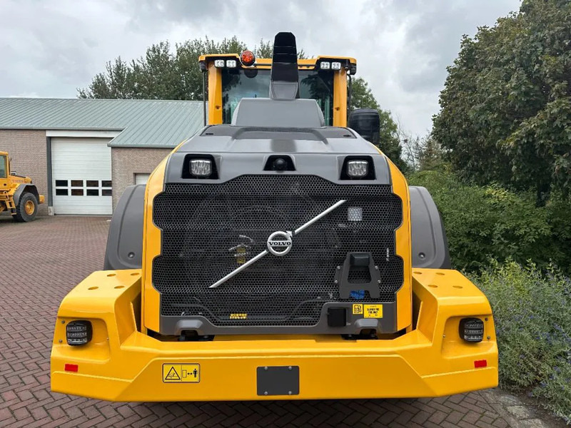 Volvo L110 H Unused 3 units directly availlable - Chargeuse sur pneus: photos 4 Volvo L110 H Unused 3 units directly availlable - Chargeuse sur pneus: photos 4