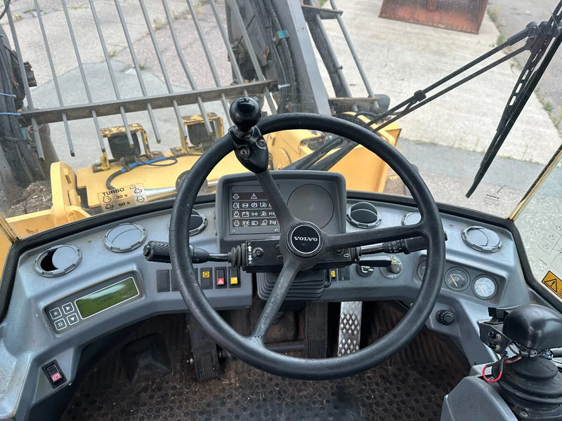 Remorque forestière Volvo L180 C High Lift: photos 17