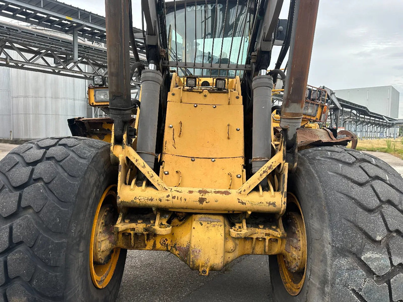 Remorque forestière Volvo L180 C High Lift: photos 7