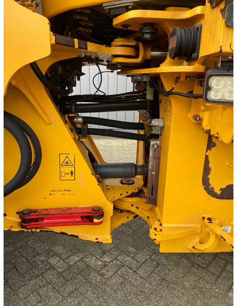 Chargeuse sur pneus Volvo L180 G: photos 7