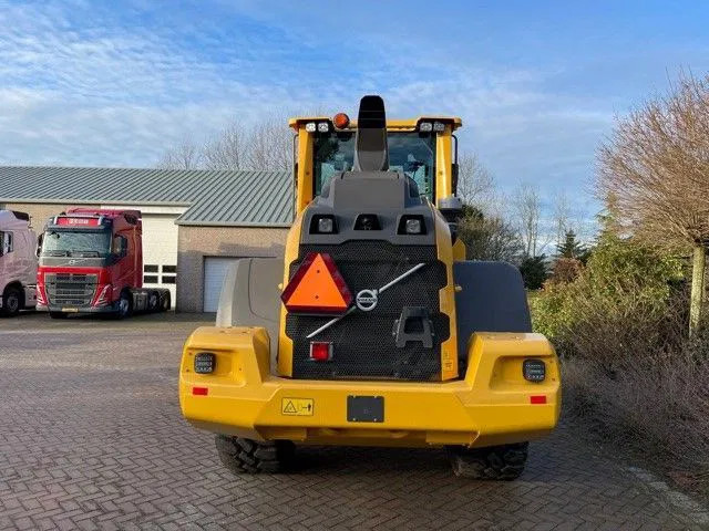 Volvo L70 H - Chargeuse sur pneus: photos 3 Volvo L70 H - Chargeuse sur pneus: photos 3