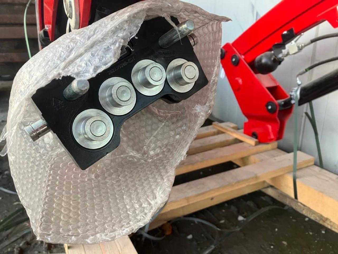 ALÖ X5SDME / MF FL3919X - Chargeur frontal pour tracteur: photos 3 ALÖ X5SDME / MF FL3919X - Chargeur frontal pour tracteur: photos 3