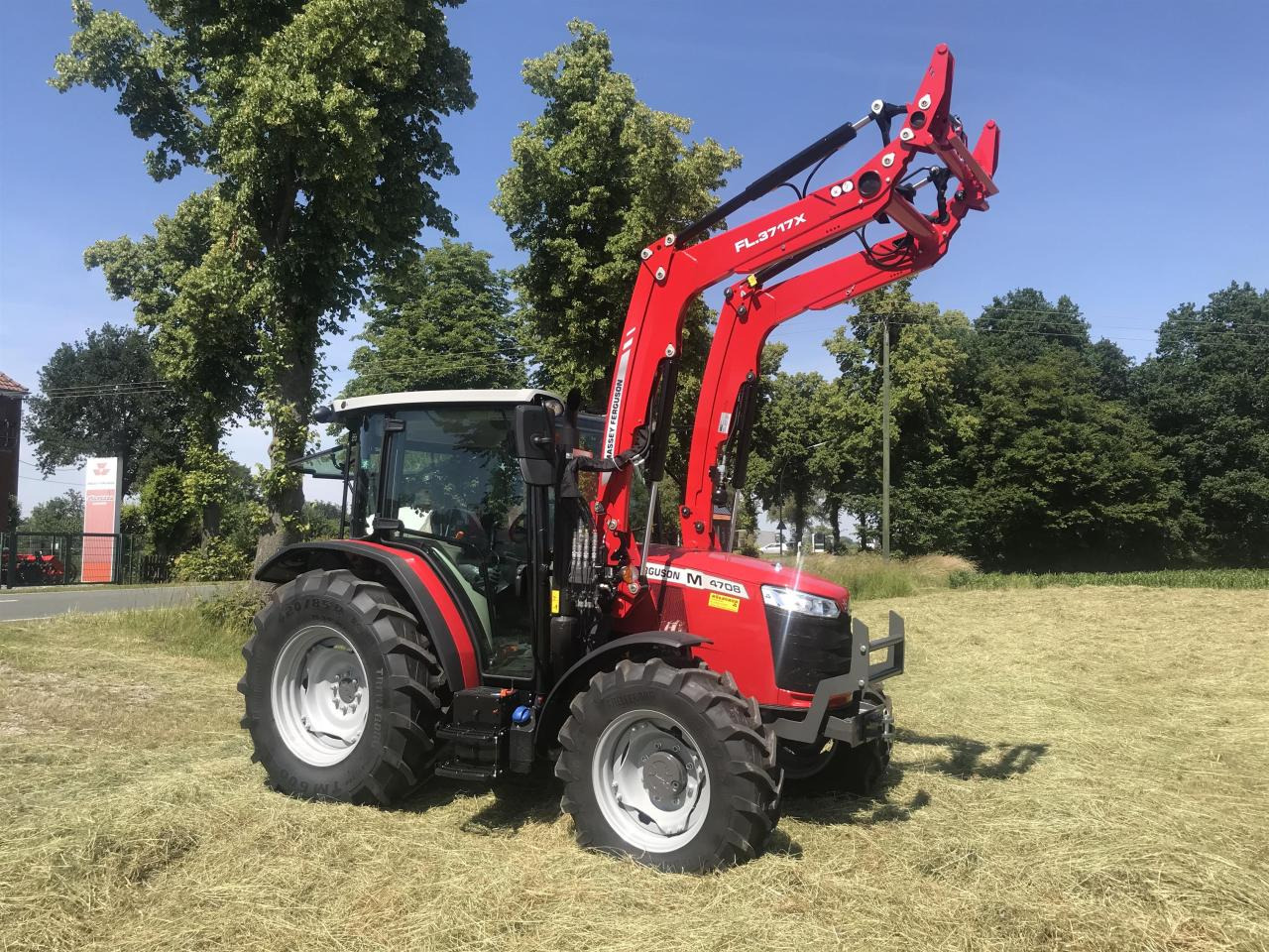 Massey Ferguson MF 4708 M - Tracteur agricole: photos 2 Massey Ferguson MF 4708 M - Tracteur agricole: photos 2