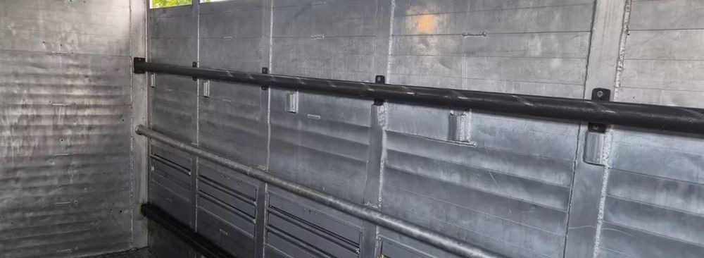 Camion bétaillère DAF CF 400 Menke Einstock | Transport zwierząt jednopoziomowy | 2 kratownice do bydła| Retarder | Euro 6: photos 13 Camion bétaillère DAF CF 400 Menke Einstock | Transport zwierząt jednopoziomowy | 2 kratownice do bydła| Retarder | Euro 6: photos 13