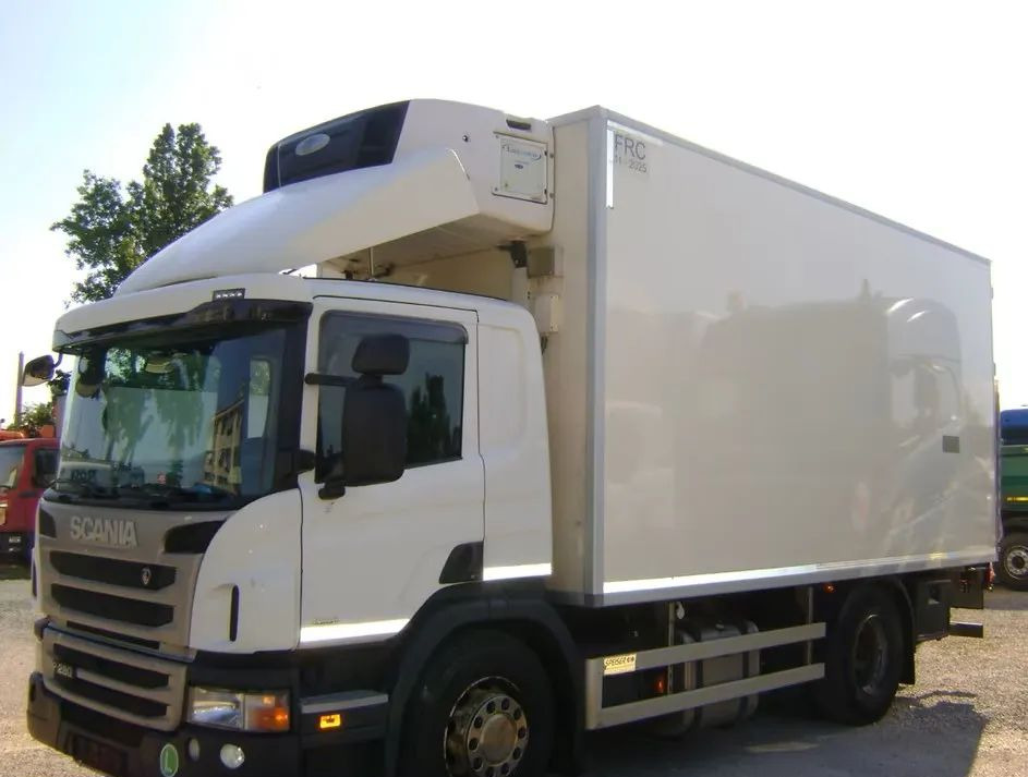 Scania P280 Chłodnia z zabudową chłodniczą Carrier 1.150 Supra-Silent / 4x2/ Euro6 - Camion frigorifique: photos 1 Scania P280 Chłodnia z zabudową chłodniczą Carrier 1.150 Supra-Silent / 4x2/ Euro6 - Camion frigorifique: photos 1