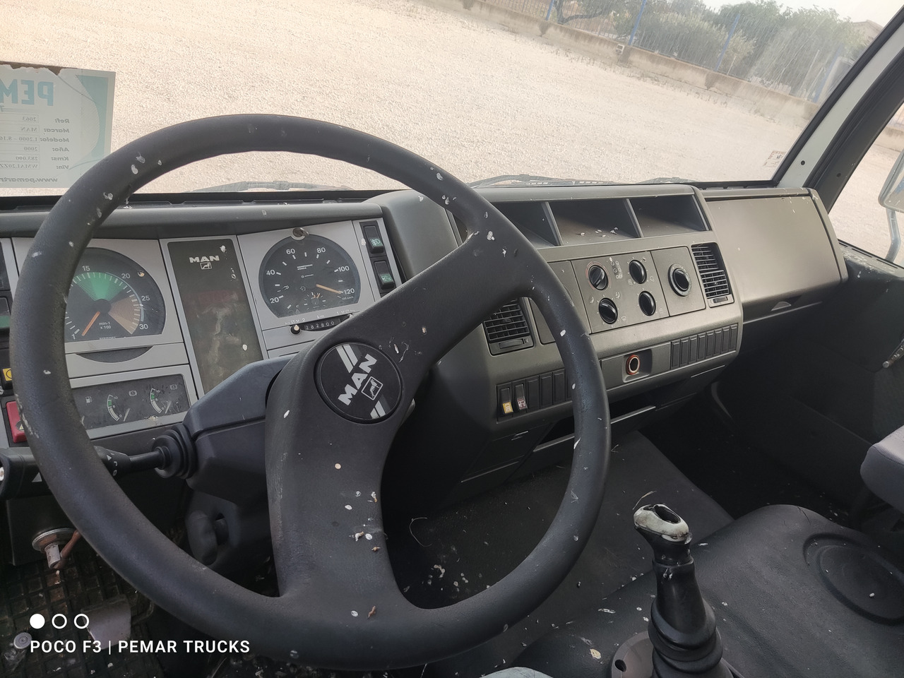 Camion plateau MAN L2000: photos 10 Camion plateau MAN L2000: photos 10