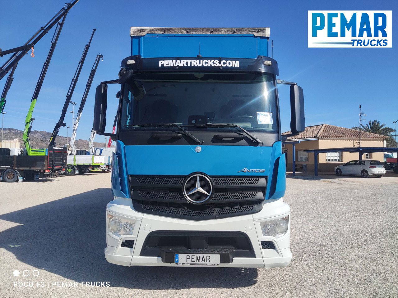 MERCEDES-BENZ ANTOS 1827 SEMITAUTLINER RETARDER - Camion à rideaux coulissants: photos 2 MERCEDES-BENZ ANTOS 1827 SEMITAUTLINER RETARDER - Camion à rideaux coulissants: photos 2