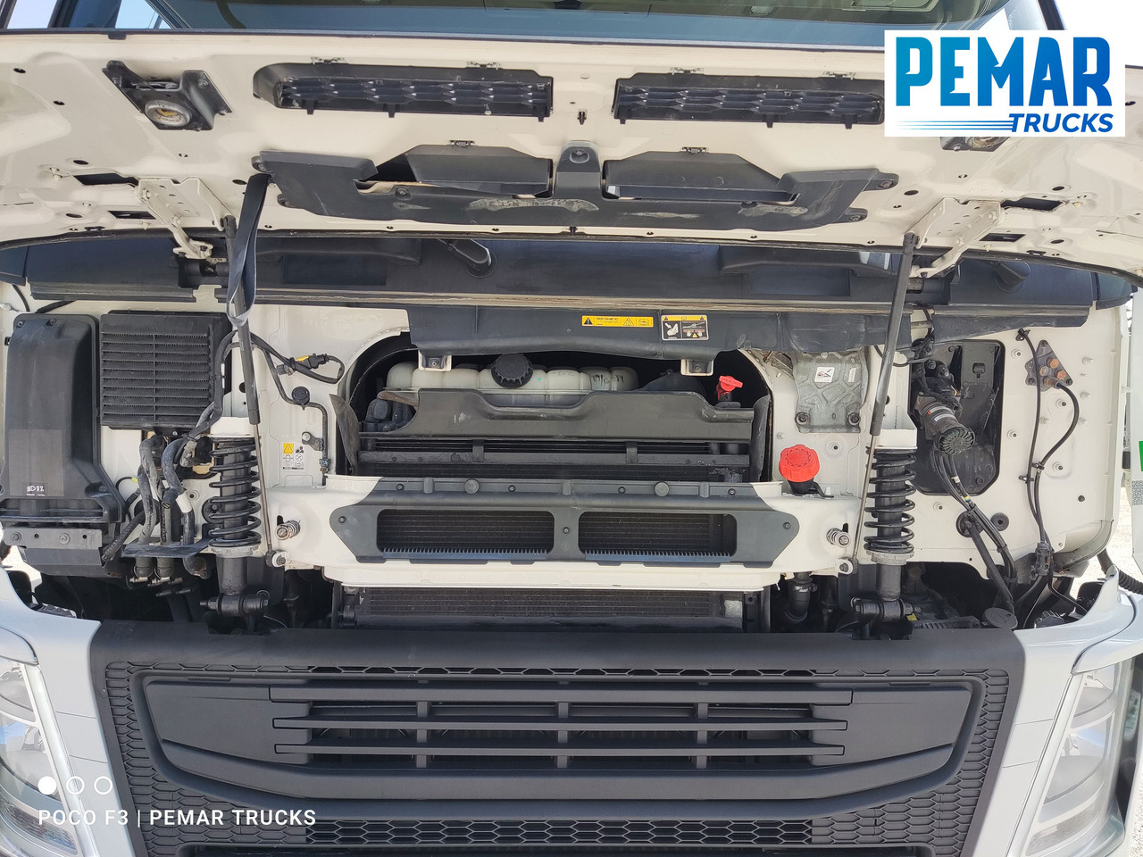 Camion frigorifique VOLVO FM 410 6X2 FRIGORIFICO EURO 6: photos 28 Camion frigorifique VOLVO FM 410 6X2 FRIGORIFICO EURO 6: photos 28