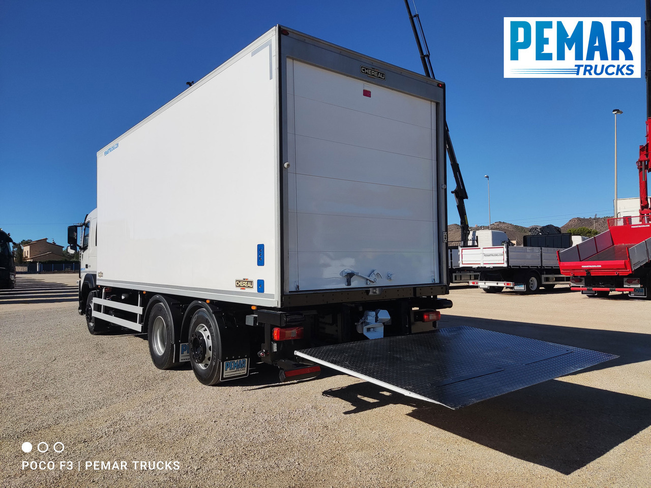 Camion frigorifique VOLVO FM 450 6X2 FRIGORIFICO EURO 6: photos 9