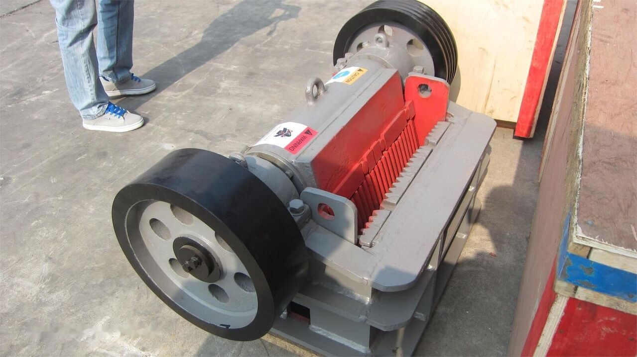 Concasseur à mâchoires neuf Kinglink Small Jaw Crusher PE150x250 | Glass: photos 6