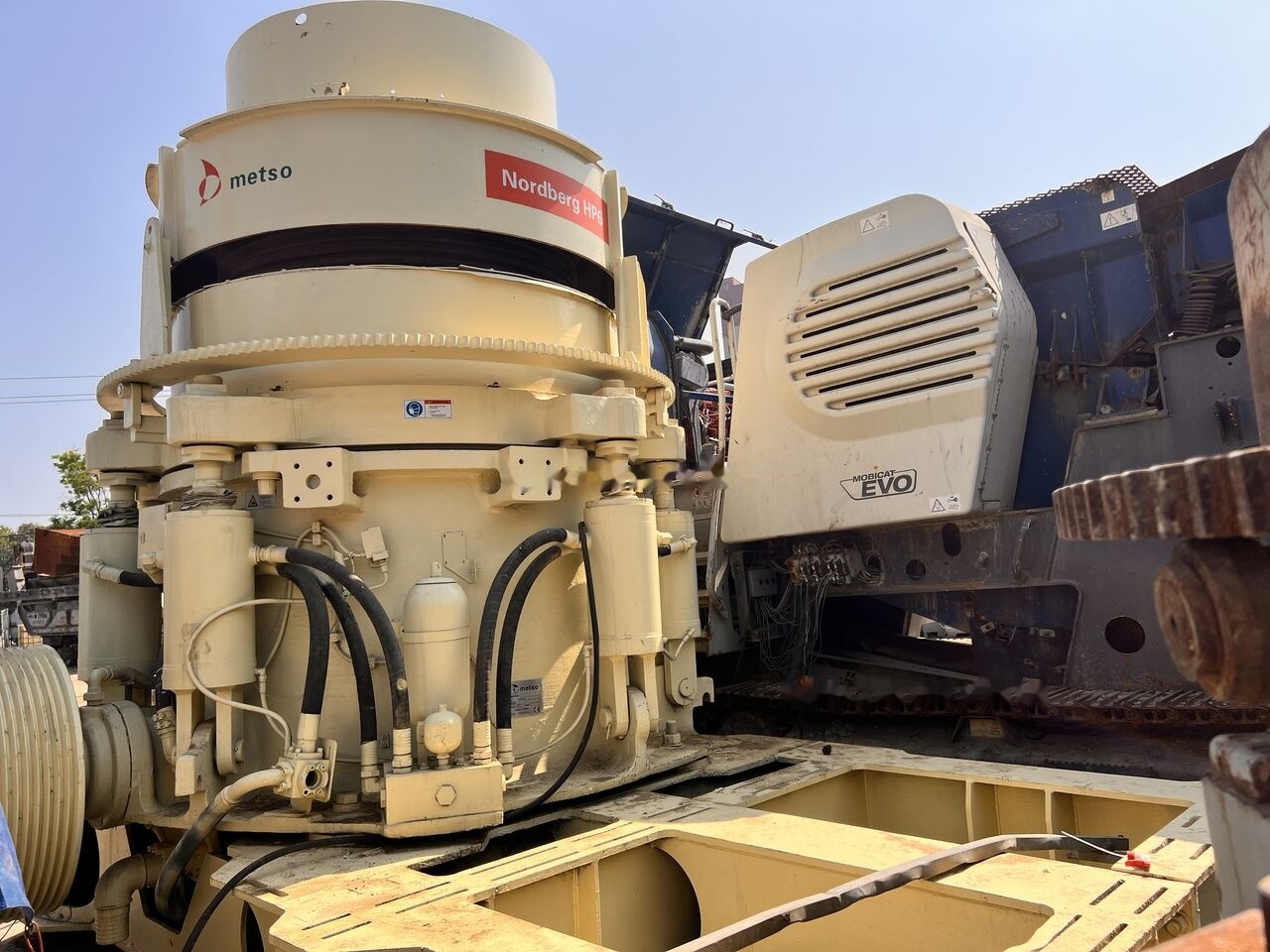 Metso Nordberg HP6 Cone Crusher | Hard Stone - Concasseur à cône: photos 1 Metso Nordberg HP6 Cone Crusher | Hard Stone - Concasseur à cône: photos 1