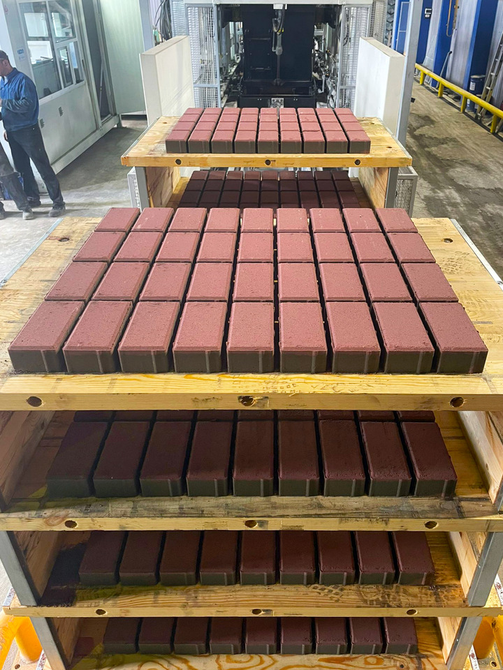 ELKON ELKOBLOCK-S36 FULLY AUTOMATIC SINGLE LAYER Concrete Block Machine - Engins de chantier: photos 3 ELKON ELKOBLOCK-S36 FULLY AUTOMATIC SINGLE LAYER Concrete Block Machine - Engins de chantier: photos 3