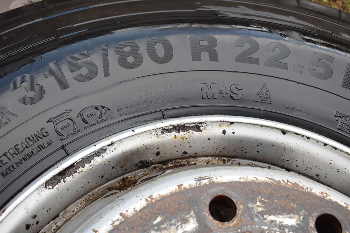 CONTINENTAL 315 / 80 R 22,5 - FRONT - DOT 33/20 - Pneu pour Camion: photos 3 CONTINENTAL 315 / 80 R 22,5 - FRONT - DOT 33/20 - Pneu pour Camion: photos 3