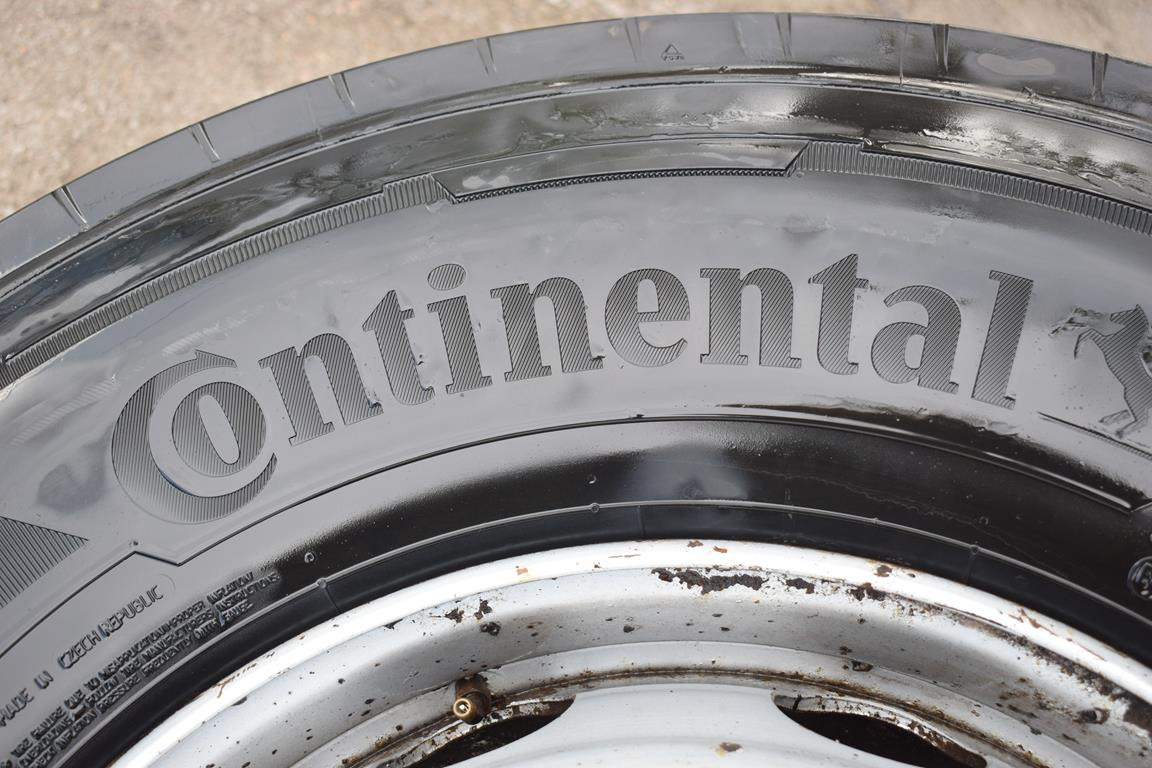 CONTINENTAL 315 / 80 R 22,5 - FRONT - DOT 33/20 - Pneu pour Camion: photos 2 CONTINENTAL 315 / 80 R 22,5 - FRONT - DOT 33/20 - Pneu pour Camion: photos 2