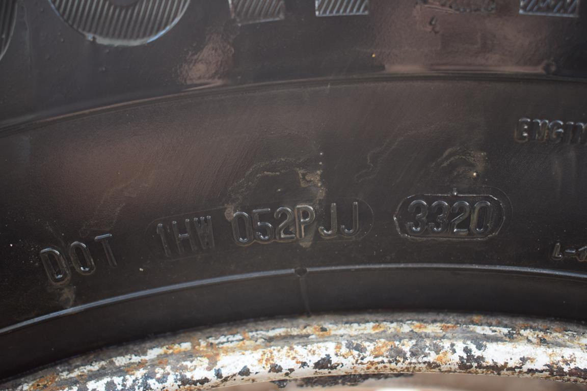 CONTINENTAL 315 / 80 R 22,5 - FRONT - DOT 33/20 - Pneu pour Camion: photos 4 CONTINENTAL 315 / 80 R 22,5 - FRONT - DOT 33/20 - Pneu pour Camion: photos 4