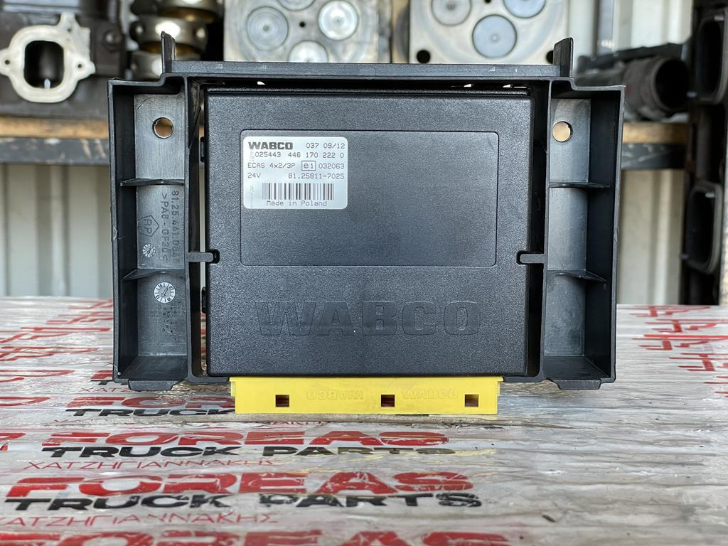 MAN ECAS 4x2/3P - 81.25811 - 7025 - Bloc de gestion pour Camion: photos 1 MAN ECAS 4x2/3P - 81.25811 - 7025 - Bloc de gestion pour Camion: photos 1