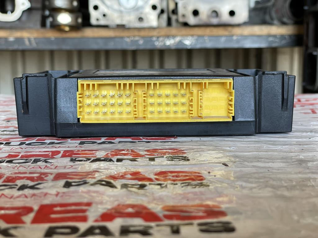 MAN ECAS 4x2/3P - 81.25811 - 7025 - Bloc de gestion pour Camion: photos 2 MAN ECAS 4x2/3P - 81.25811 - 7025 - Bloc de gestion pour Camion: photos 2