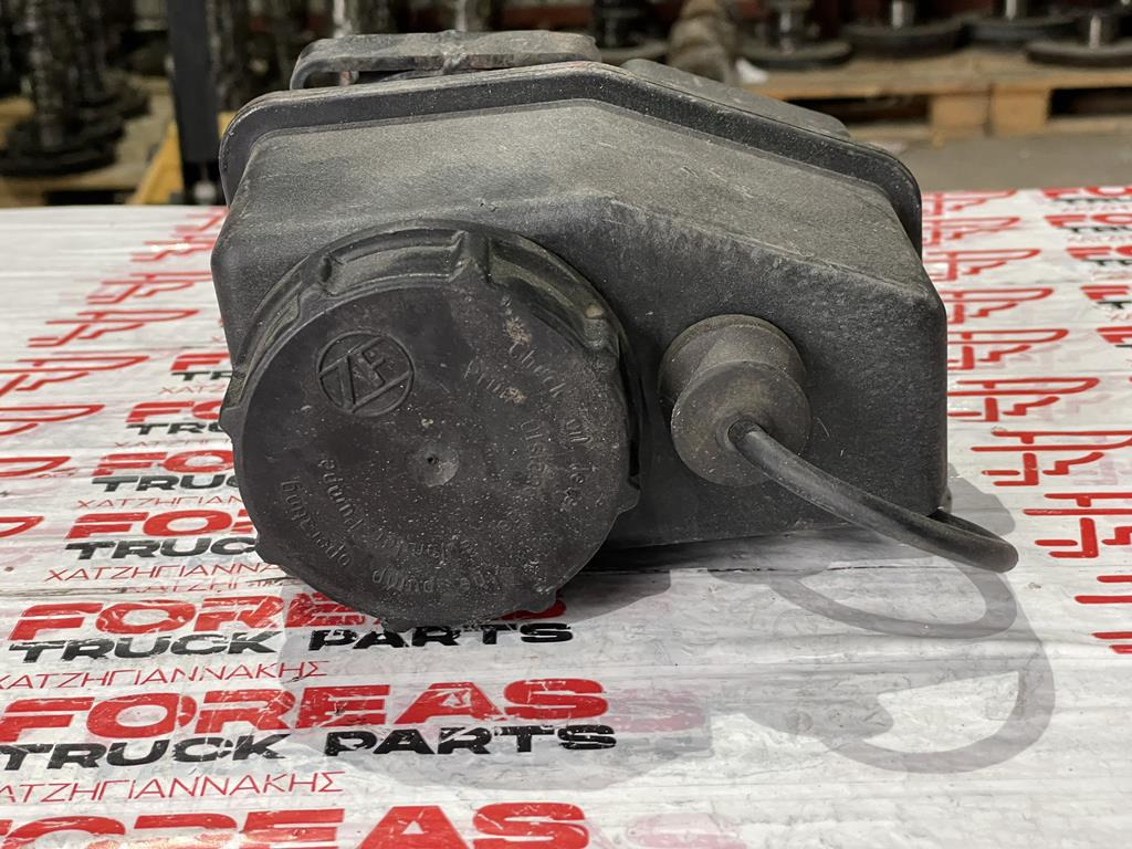 MAN HYDRAULIC OIL EXPANSION TANK - 81.47301.6062 - Vase d'expansion pour Camion: photos 2 MAN HYDRAULIC OIL EXPANSION TANK - 81.47301.6062 - Vase d'expansion pour Camion: photos 2