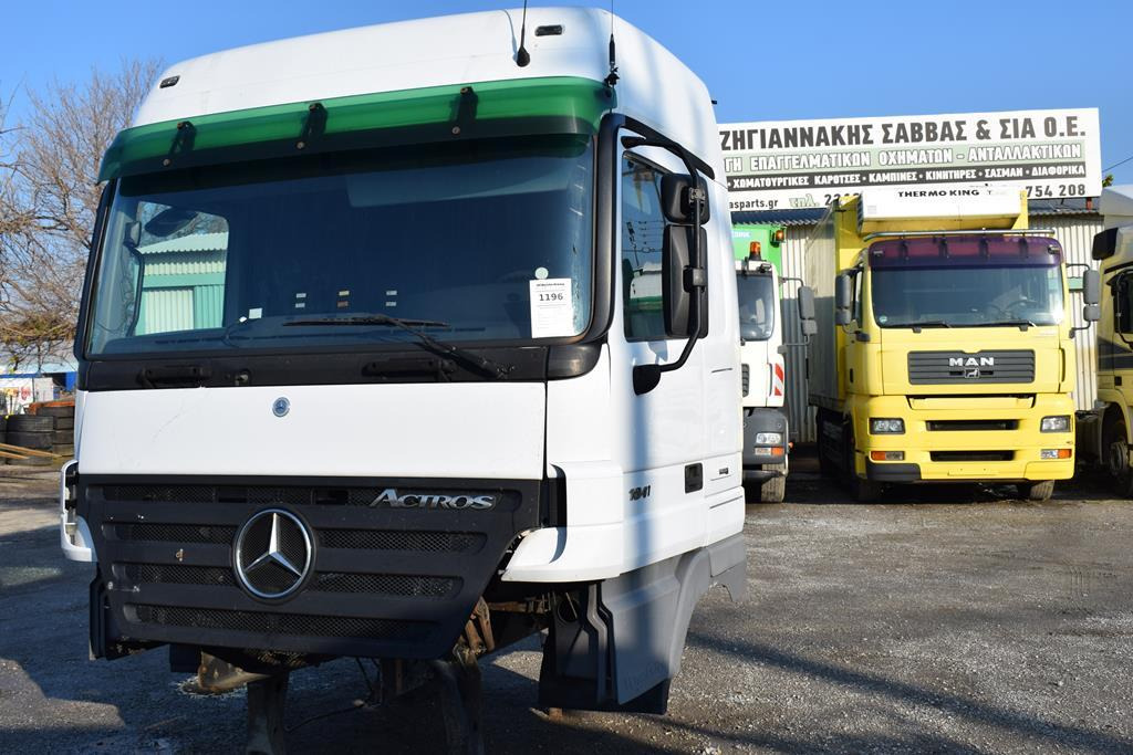 MERCEDES-BENZ ACTROS MP 2 MEGA SPACE - Cabine pour Camion: photos 1 MERCEDES-BENZ ACTROS MP 2 MEGA SPACE - Cabine pour Camion: photos 1