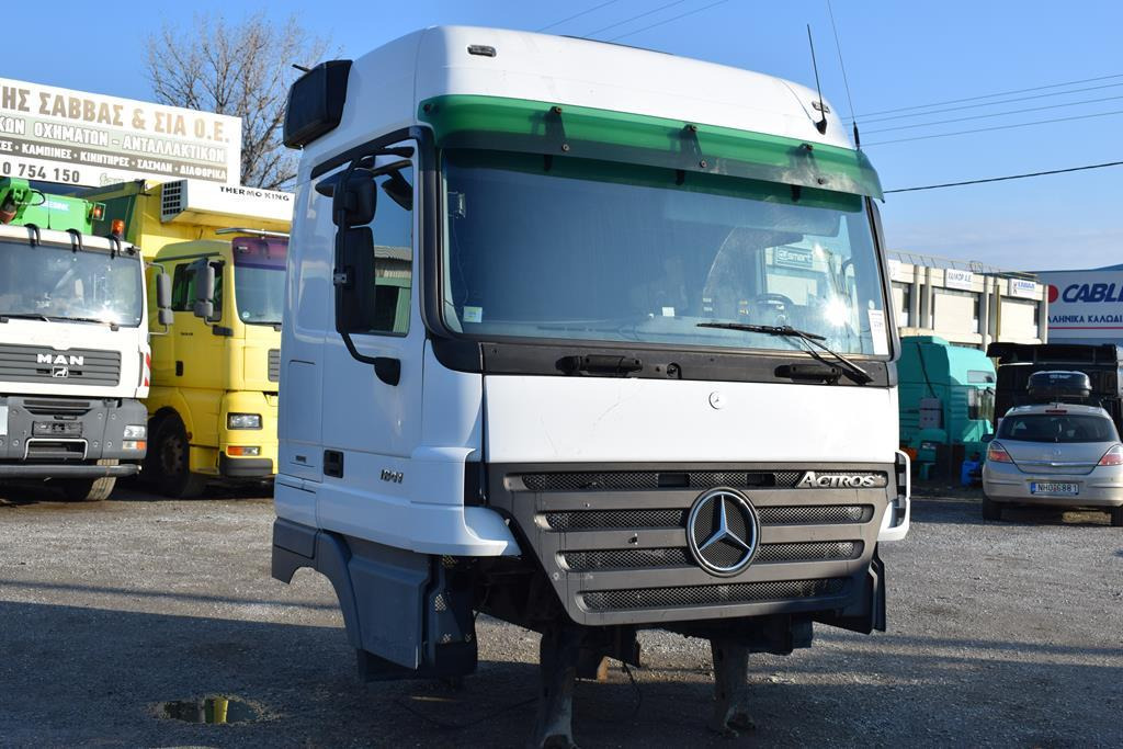 MERCEDES-BENZ ACTROS MP 2 MEGA SPACE - Cabine pour Camion: photos 5 MERCEDES-BENZ ACTROS MP 2 MEGA SPACE - Cabine pour Camion: photos 5