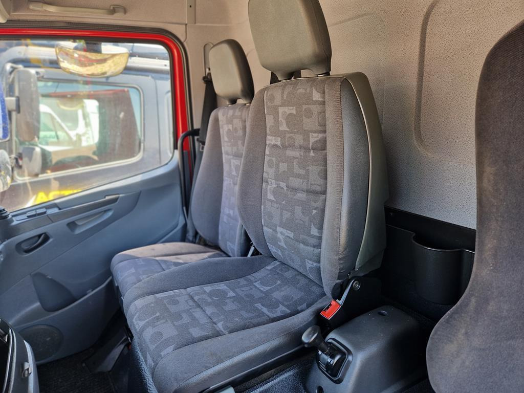 MERCEDES-BENZ ATEGO 2 - MIDDLE - Siège pour Camion: photos 1 MERCEDES-BENZ ATEGO 2 - MIDDLE - Siège pour Camion: photos 1