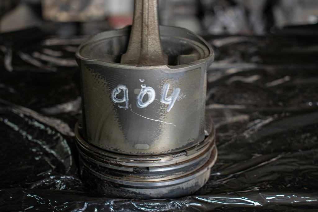 MERCEDES-BENZ ATEGO 4 CYLINDER WITH ENGINE CODE OM 904 - Bielle pour Camion: photos 2 MERCEDES-BENZ ATEGO 4 CYLINDER WITH ENGINE CODE OM 904 - Bielle pour Camion: photos 2