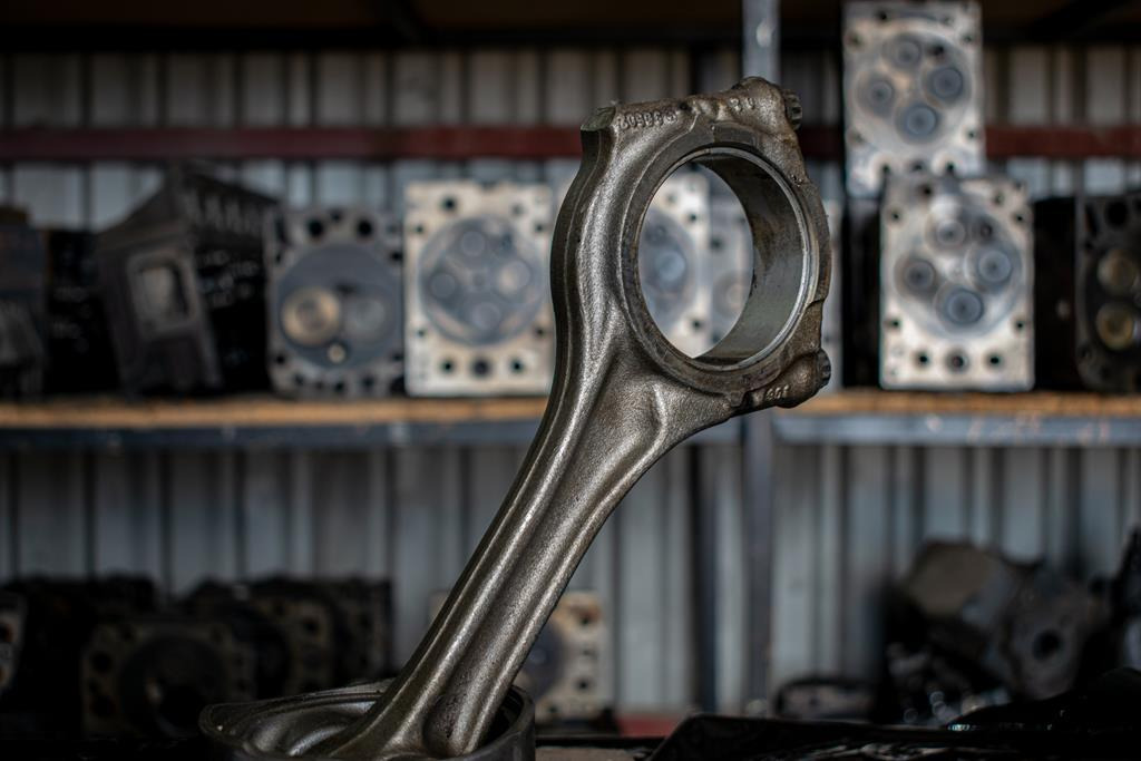 MERCEDES-BENZ ATEGO 4 CYLINDER WITH ENGINE CODE OM 904 - Bielle pour Camion: photos 4 MERCEDES-BENZ ATEGO 4 CYLINDER WITH ENGINE CODE OM 904 - Bielle pour Camion: photos 4