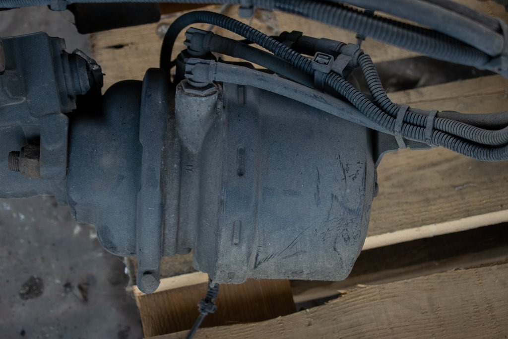 MERCEDES-BENZ ATEGO - 6 HOLES - DRIVER - Cylindre de frein pour Camion: photos 2 MERCEDES-BENZ ATEGO - 6 HOLES - DRIVER - Cylindre de frein pour Camion: photos 2