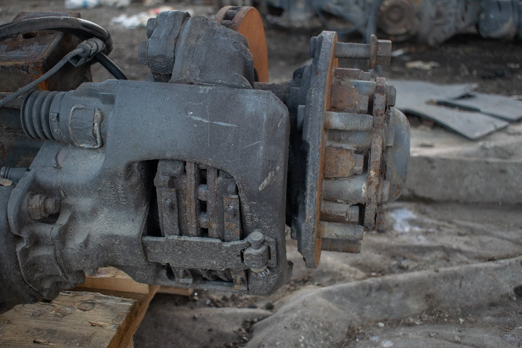 MERCEDES-BENZ ATEGO 6HOLE - PASSENGER - Étrier de frein pour Camion: photos 1 MERCEDES-BENZ ATEGO 6HOLE - PASSENGER - Étrier de frein pour Camion: photos 1