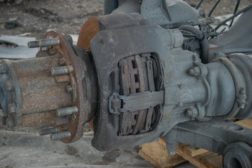 MERCEDES-BENZ ATEGO 8 HOLE - DRIVER - Étrier de frein pour Camion: photos 1 MERCEDES-BENZ ATEGO 8 HOLE - DRIVER - Étrier de frein pour Camion: photos 1