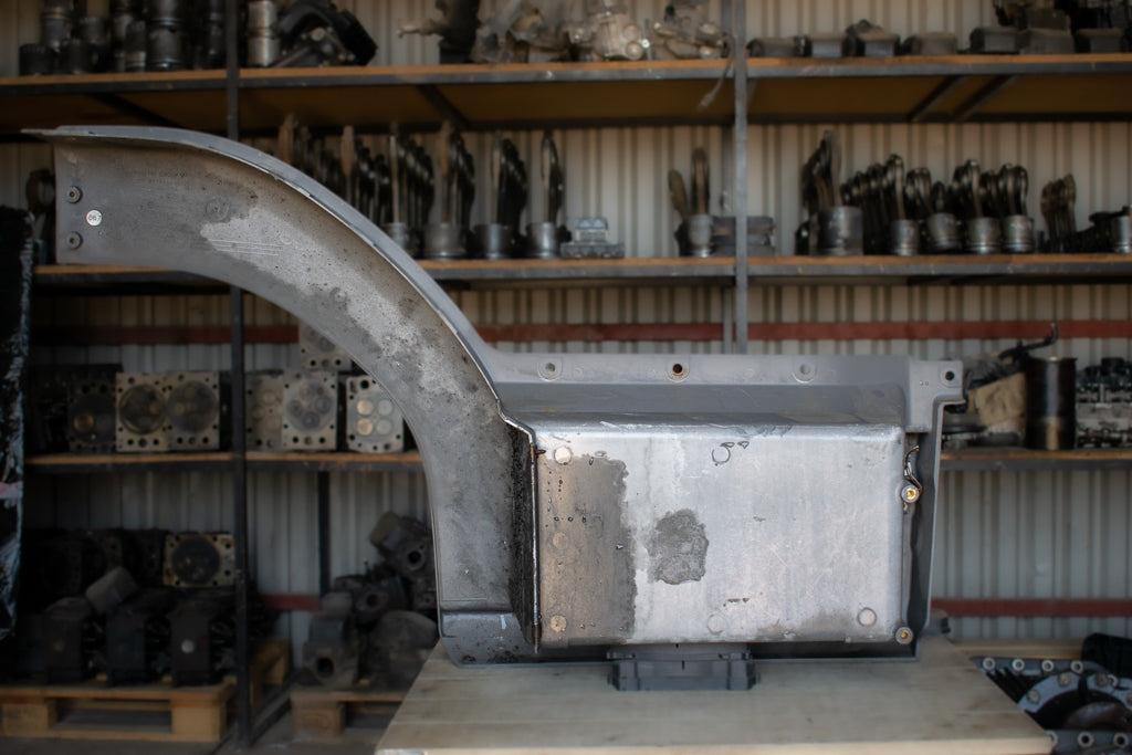 MERCEDES-BENZ ATEGO SINGLE STEP LEFT - DRIVER - Marchepied pour Camion: photos 2 MERCEDES-BENZ ATEGO SINGLE STEP LEFT - DRIVER - Marchepied pour Camion: photos 2