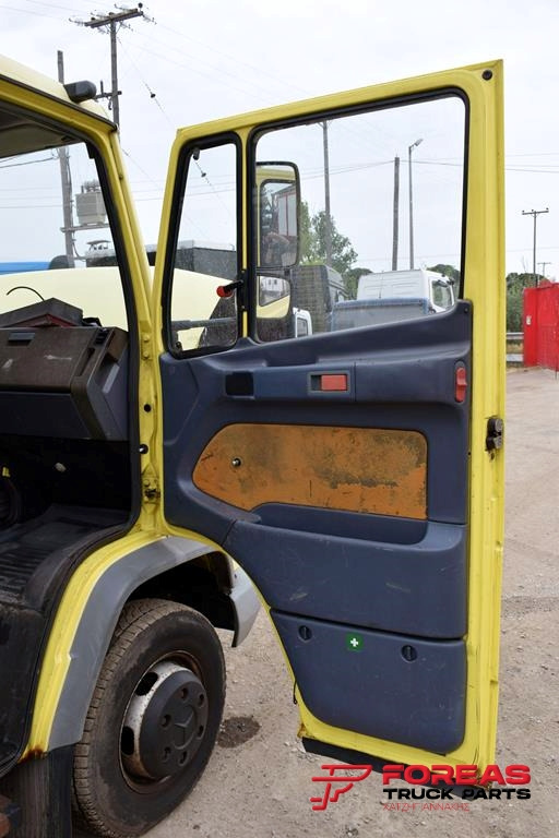 MERCEDES-BENZ VARIO 614 en leasing occasion MERCEDES-BENZ VARIO 614: photos 21 MERCEDES-BENZ VARIO 614 en leasing occasion MERCEDES-BENZ VARIO 614: photos 21