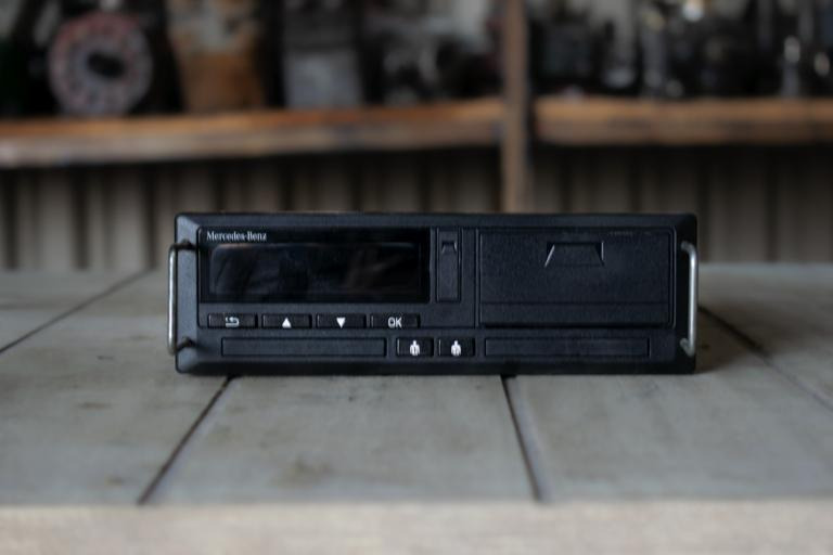 MERCEDES SPRINTER 12V - Chronotachygraphe pour Camion: photos 1 MERCEDES SPRINTER 12V - Chronotachygraphe pour Camion: photos 1