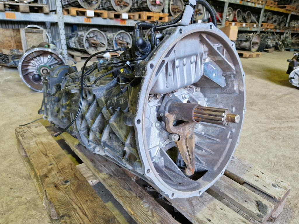 ZF ASTRONIC 12AS 2130 TD - Boîte de vitesse pour Camion: photos 1 ZF ASTRONIC 12AS 2130 TD - Boîte de vitesse pour Camion: photos 1