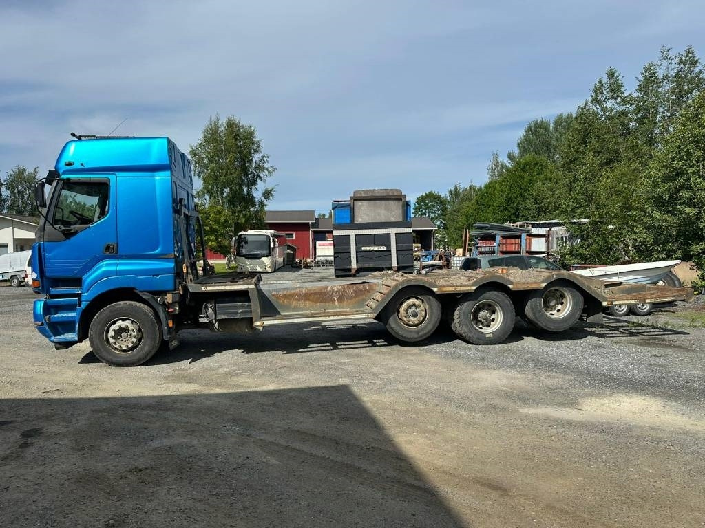 Sisu E11  - Camion grumier: photos 3 Sisu E11  - Camion grumier: photos 3