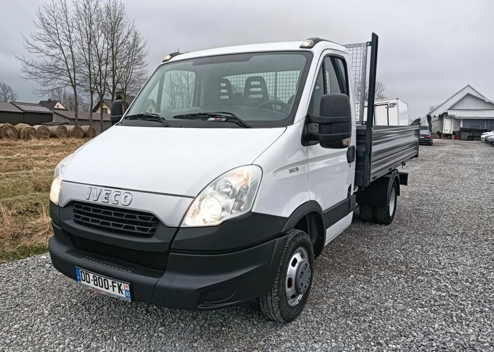 Iveco 35C13,35C12, 35C14, 35C15 - Utilitaire benne: photos 4 Iveco 35C13,35C12, 35C14, 35C15 - Utilitaire benne: photos 4