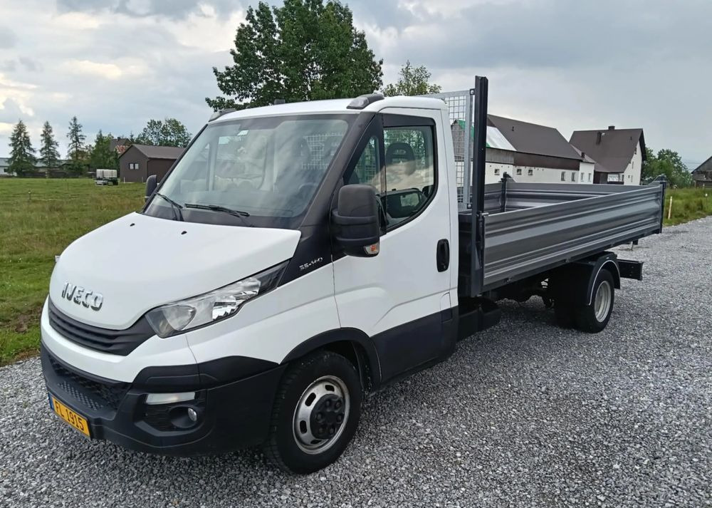 Iveco 35C14,35C13,35C12,35C15 - Utilitaire benne: photos 3 Iveco 35C14,35C13,35C12,35C15 - Utilitaire benne: photos 3