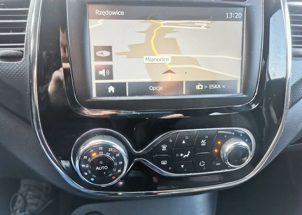 SUV Renault Captur 0.9 Energy TCe Intens: photos 13 SUV Renault Captur 0.9 Energy TCe Intens: photos 13