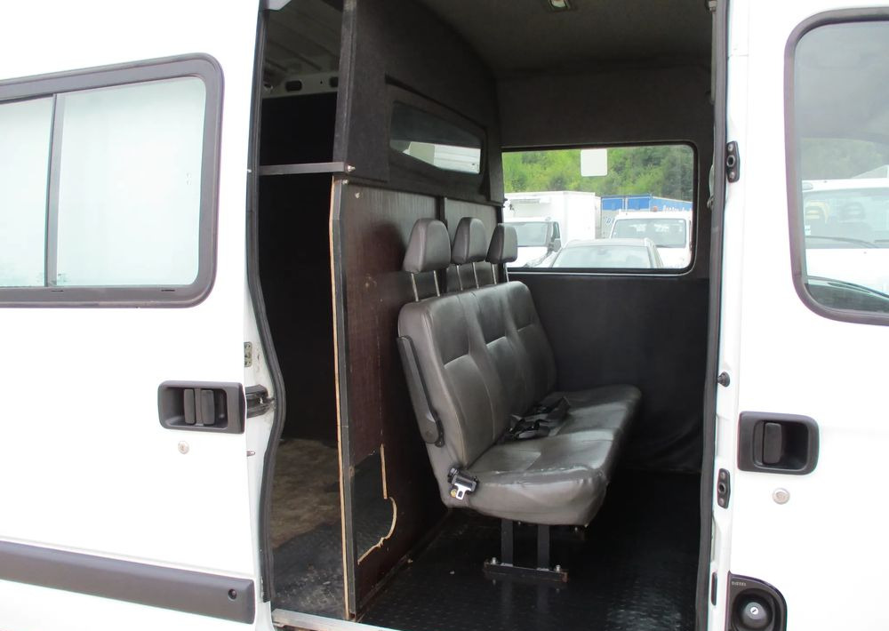 Renault Master L2H2 doka 6-osobowy Dubel 2.5dCi Brygadówka en leasing occasion Renault Master L2H2 doka 6-osobowy Dubel 2.5dCi Brygadówka: photos 12