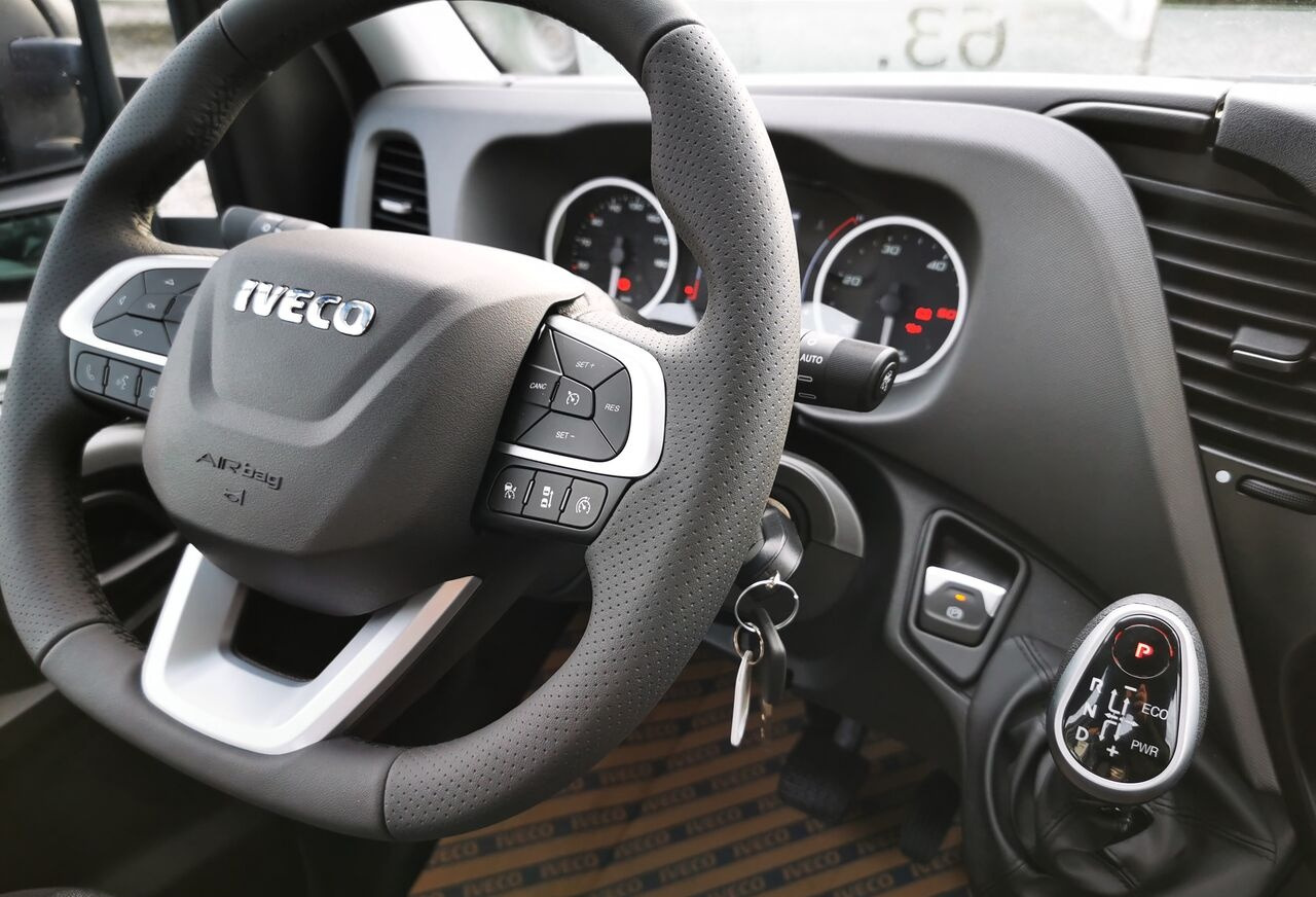 Fourgon utilitaire neuf IVECO Daily 35S18: photos 5