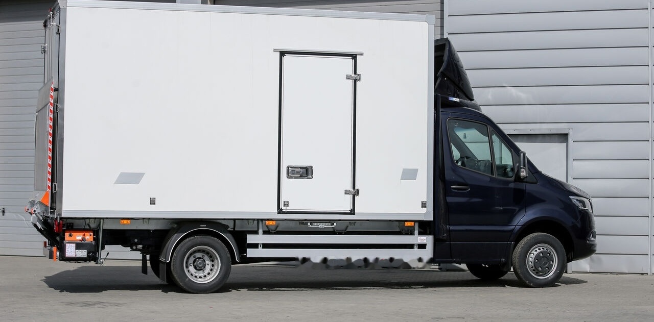 Mercedes-Benz Sprinter 319 - Fourgon grand volume: photos 2 Mercedes-Benz Sprinter 319 - Fourgon grand volume: photos 2