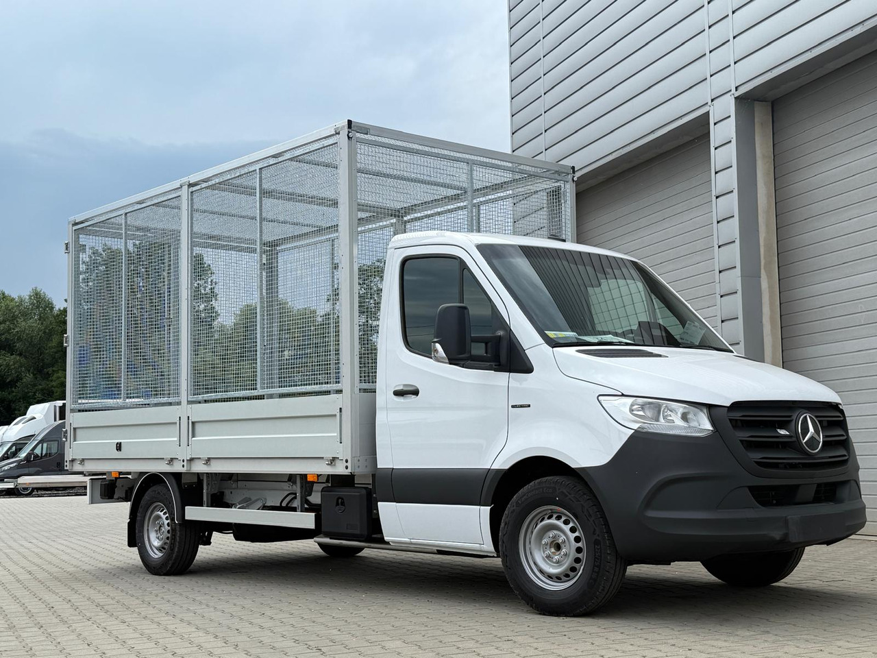 Mercedes eSprinter - Utilitaire plateau, Utilitaire électrique: photos 1 Mercedes eSprinter - Utilitaire plateau, Utilitaire électrique: photos 1