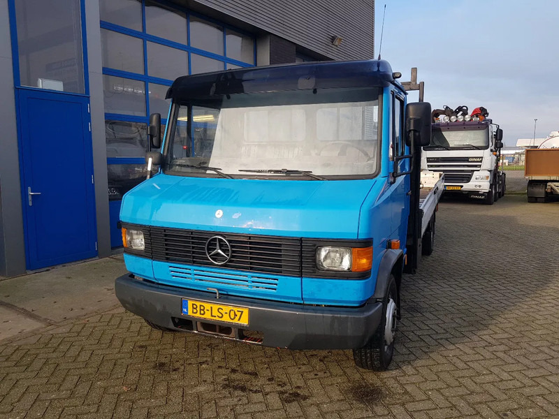 Mercedes-Benz 611 D Open laadbak Manual - Camion plateau: photos 2 Mercedes-Benz 611 D Open laadbak Manual - Camion plateau: photos 2